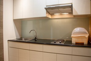Lägenhet - 2 sovrum | Eget kök | Kylskåp, spishäll och grytor/köksredskap