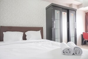 Room - Homey And Tidy 2Br Apartment At Seasons City Latumenten (Jakarta)