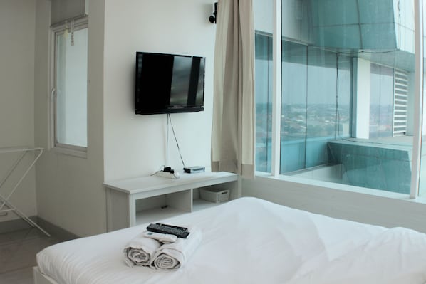 Studio - Warm And Cozy Studio At Grand Kamala Lagoon Apartment (Bekasi)