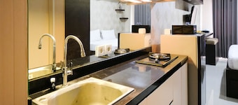 Comfy And Tidy Studio At Orchard Supermall Mansion Apartment