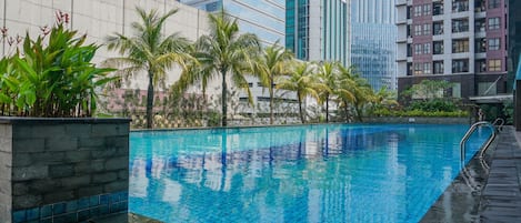 室外泳池
