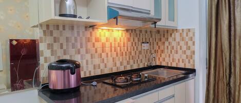 Apartemen, 2 kamar tidur | Dapur pribadi | Lemari es, kompor, dan peralatan masak/sendok-piring