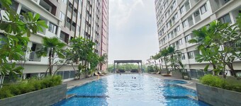 Best Choice and Comfy Studio Apartment LRT City Bekasi