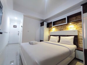Studio - Simple And Homey Studio Room At Paltrow Apartment (Semarang)