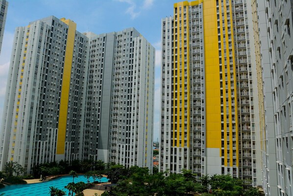 Exterior - Fully Furnished Studio At Springlake Summarecon Apartment (Bekasi)