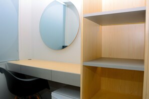 Free WiFi - Fully Furnished Studio At Springlake Summarecon Apartment (Bekasi)