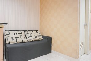 Apartment, 1 Bedroom | Living area