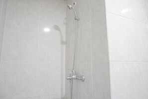 Apartment, 2 Bedrooms | Bathroom | Free toiletries, towels - Comfort And Warm 2Br At Parkland Avenue Apartment (South Tangerang)
