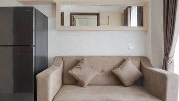 Apartment, 2 Bedrooms | Living area | TV