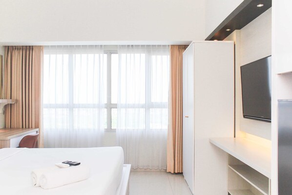 Studio | Free WiFi - Fancy And Nice Studio @ Springlake Summarecon Bekasi Apartment (Bekasi)