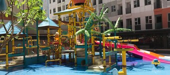 Pleasurable 2Br Transpark Juanda Apartment