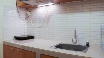 Apartamento, 2 habitaciones | Cocina privada | Frigorífico, placa de cocina y utensilios de cocina