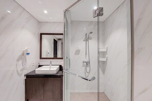 Appartamento, 1 camera da letto | Bagno | Set di cortesia gratuito, asciugamani