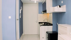 Studio | Dapur peribadi | Peti sejuk, dapur, alat memasak/pinggan mangkuk/perkakas dapur 