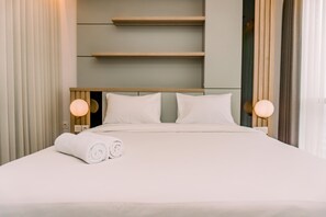 1 bedroom, free WiFi, bed sheets - Elegant And Comfort 1Br At The Smith Alam Sutera Apartment (Tangerang)