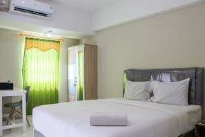 Studio | Free WiFi - Simply Look Studio Room At Mont Blanc Bekasi Apartment (Bekasi)
