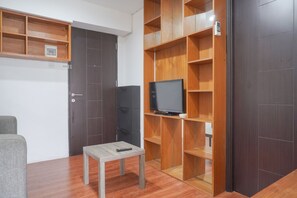 Living area - Cozy And Tidy 1Br At Kebagusan City Apartment (Jakarta)