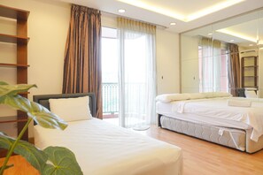 2 bedrooms, free WiFi - Spacious And Homey 2Br At Nuasa Hijau Pondok Indah Apartment (Jakarta)