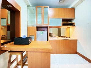 Private kitchen - Spacious 2Br At Gateway Ahmad Yani Cicadas Apartment (Bandung)