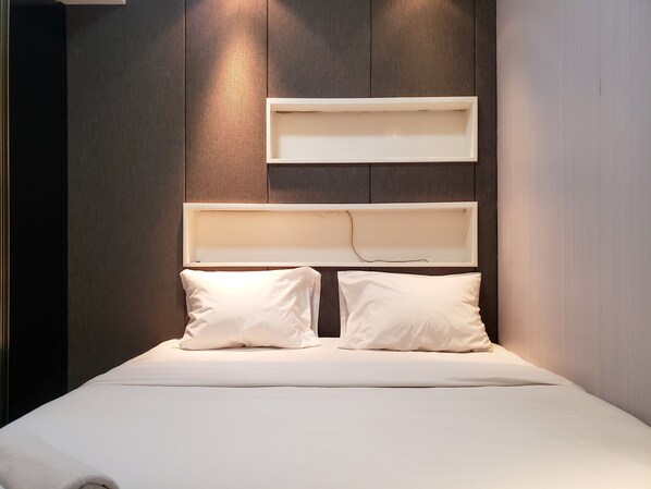 2 bedrooms, bed sheets - Nice And Cozy Living 2Br Apartment At Green Bay Pluit (Jakarta)