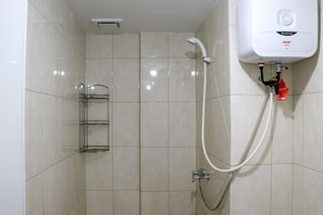 Bathroom - Tranquil Designed And Homey 2Br At Springlake Summarecon Bekasi Apartment (Bekasi)