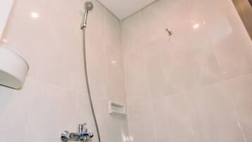Estúdio | Banheiro | Produtos de toalete grátis, toalhas de banho, shampoo