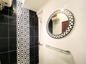Bathroom - Homey 2Br At Gateway Ahmad Yani Cicadas Apartment (Bandung)