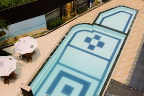 Piscine extérieure