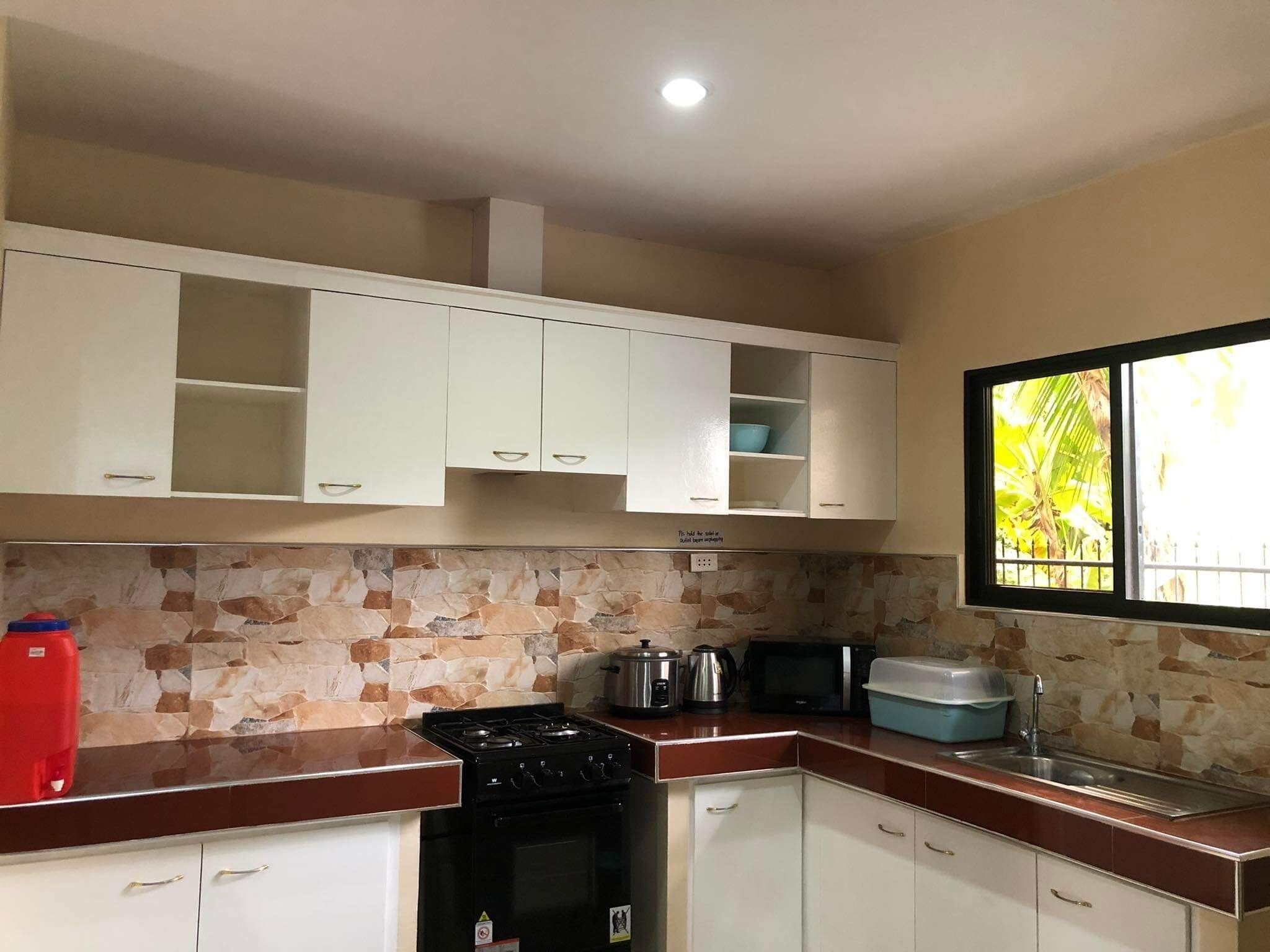 Apartment, 2 Queen Beds | Private kitchen | Fridge, microwave, oven, stovetop