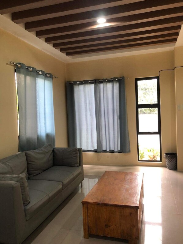 Appartement, 2 grands lits | Salle de séjour