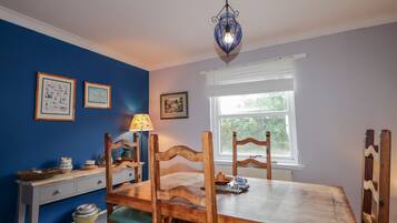 3 bedrooms, individually decorated, individually furnished, free WiFi