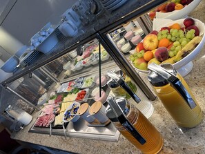 Morgenmadsbuffet hver dag mod et gebyr