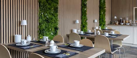 Daily buffet breakfast (EUR 15 per person)