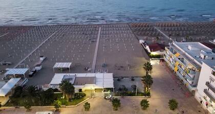 Special Family Apartment 2 Steps From the sea