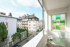 3 bedrooms, iron/ironing board, cots/infant beds, free WiFi - Easyapartments Riverside (Salzburg)