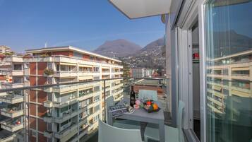 Estúdio família, vista para a montanha (Sunrise House) | Sacada