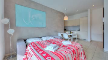 1 bedroom, laptop workspace, free WiFi, bed sheets