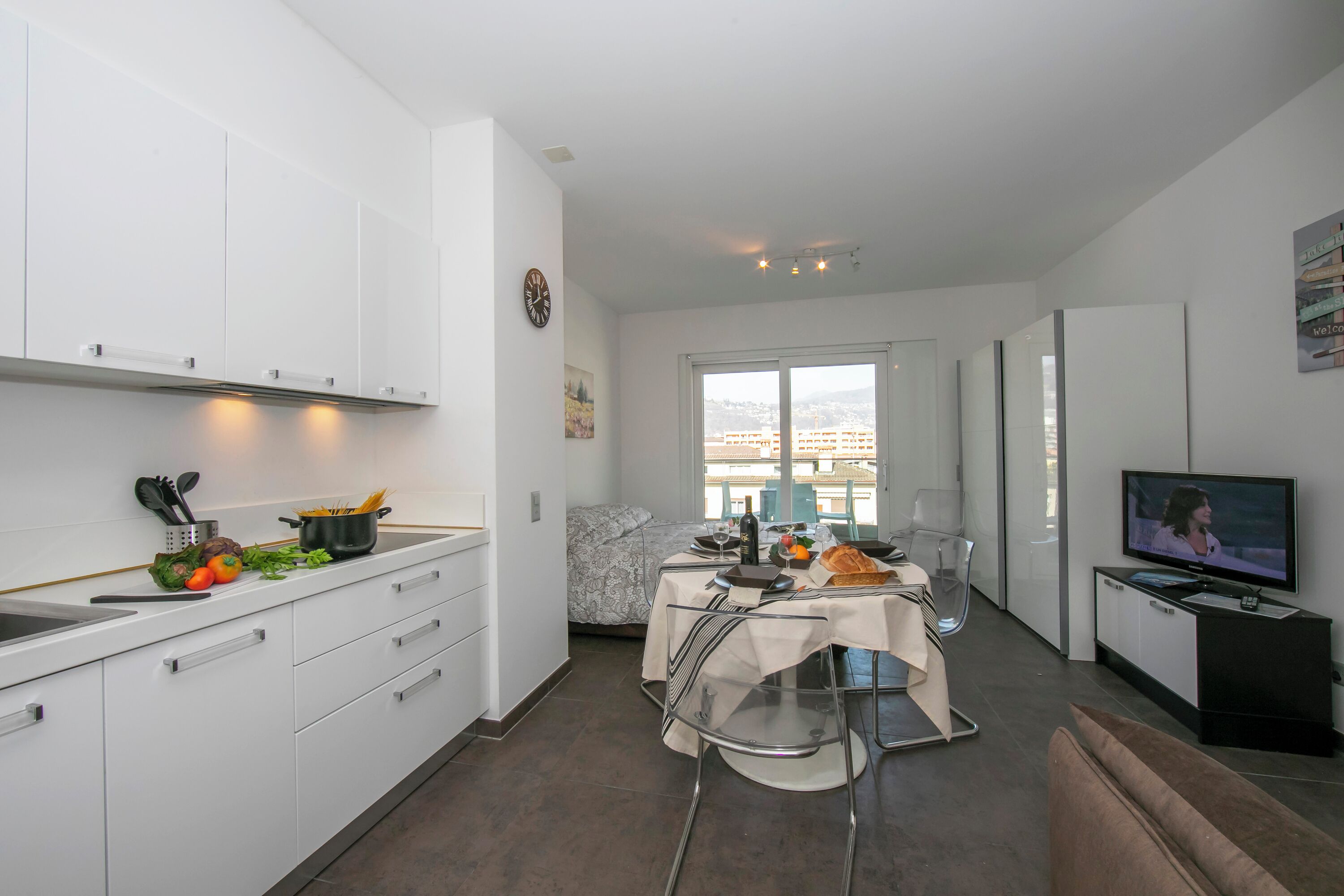 Family Studio, Mountain View (Sunrise House) | Private kitchen | Fridge, oven, stovetop, dishwasher