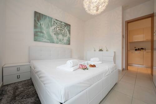 Familienapartment, Mehrere Schlafzimmer (Prestige du Lac 27) | 1 Schlafzimmer, laptopgeeigneter Arbeitsplatz, kostenloses WLAN