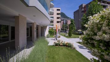 Family Apartment, Multiple Bedrooms (Prestige du Lac 27) | Bahagian luar