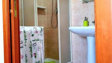 Căn hộ, 1 phòng ngủ, hút thuốc, ban công | Phòng tắm