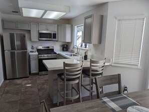 House, 1 Bedroom, Accessible | Private kitchen - Oasis Suite Bright Open Space, Modernized Home (Las Vegas)