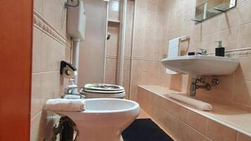 Căn hộ, 1 phòng ngủ, hút thuốc, ban công | Phòng tắm