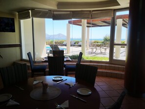 Apartamento, 2 quartos, acessível, para fumantes | Opções para refeição