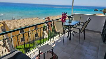 Apartment, 1 Bedroom, Smoking, Balcony | Property grounds