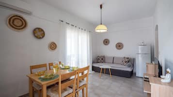 Apartment, 1 Schlafzimmer, Raucher, Balkon | Esszimmer
