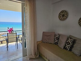 Apartamento, 1 habitación, fumadores, balcón | Zona de estar