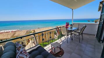 Apartment, 1 Bedroom, Smoking, Balcony | Outdoor dining
