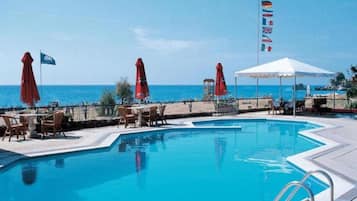 Apartment, 1 Bedroom, Smoking, Balcony | Pool | Outdoor pool