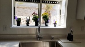 Unclassified image, 3 of 21, button - Cactus Suite Bright Open Space, Modernized Home (Las Vegas)